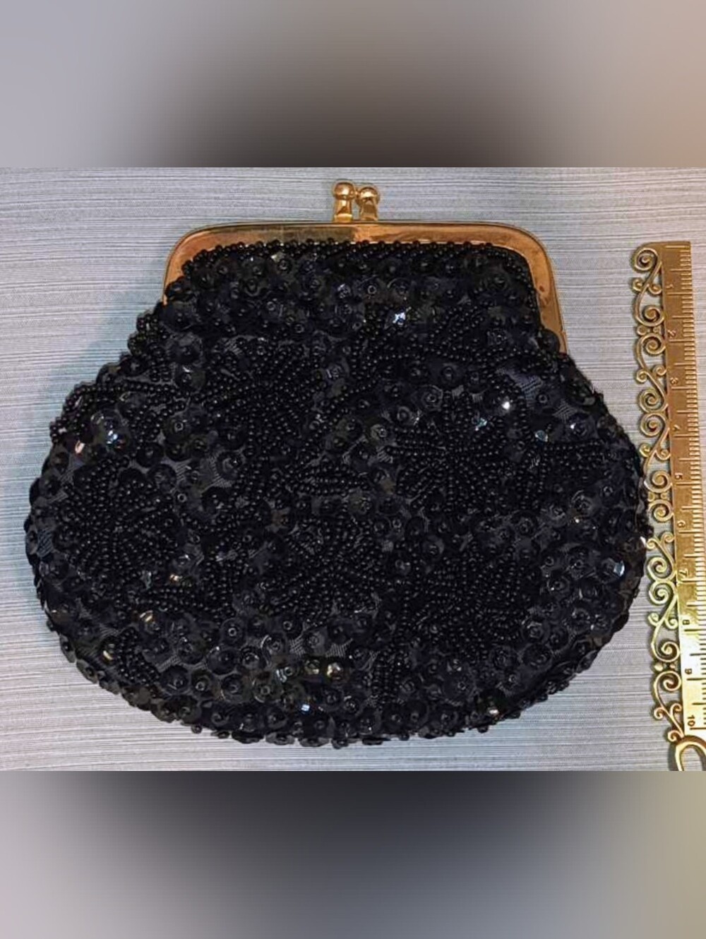 ​Vintage Hand Beaded Black Sequin Coin Purse Gold Kiss Lock Clutch Mid Century